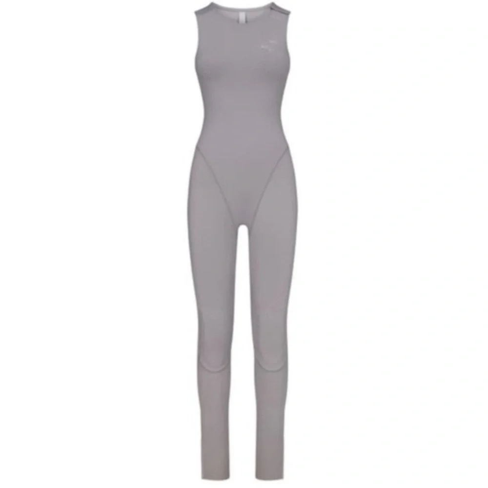 Brand new skims SKIMS Light Gray Sleeveless whole body swim suit 2XL